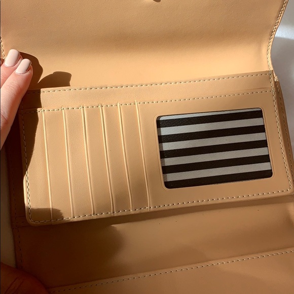 AUTHENTIC NEVER USED KATE SPADE WALLET - Picture 5 of 5